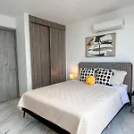 Apartment With City Views In Financial District