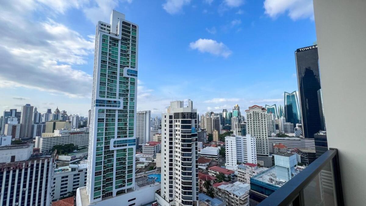 Apartment With Views In Financial District *