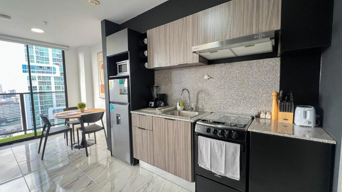 Apartment With Views In Financial District *